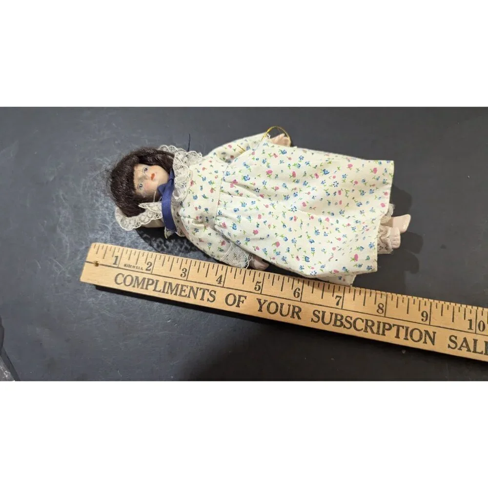 Gorham Doll of the Month September Porcelain Vintage Floral Dress Lace Bonnet 8